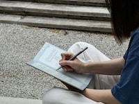 Foldable E-Ink Tablets Image 2
