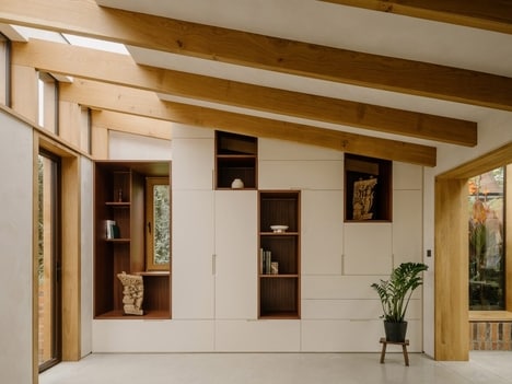 Modern Courtyard House Extensions