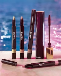 Warm-Weather Summer Makeup Capsules Image 2