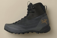 Kevlar-Made Hiking Boots Image 3