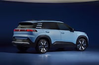 Electric Crossover SUVs Image 3