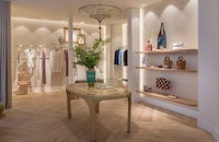 Light-Filled Fashion Boutiques Image 2