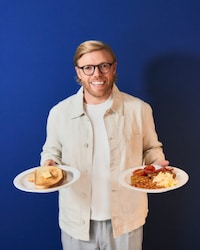 Comedian-Backed Hotel Morning Campaigns Image 2
