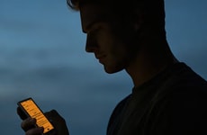 Frontlit Pocket E-Readers