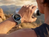 Slim Dive Smartwatches Image 1