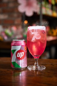 Alcohol-Free Beer Soda Refreshments Image 3