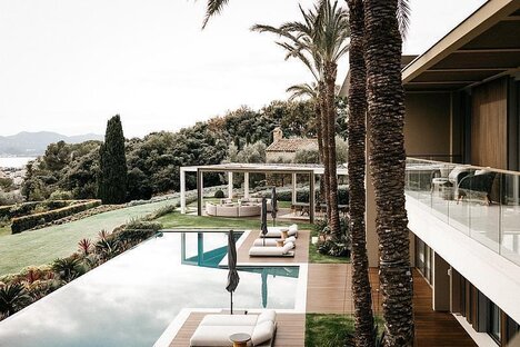 Emotionally Resonant Luxury Residences