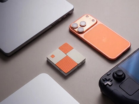 Plug-and-Play Wireless Display Adapters