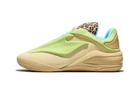 Performance Basketball Sneakers Image 2