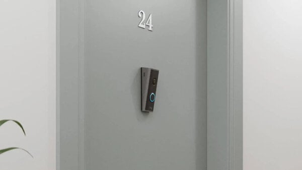 Renter-Focused Peephole Cameras