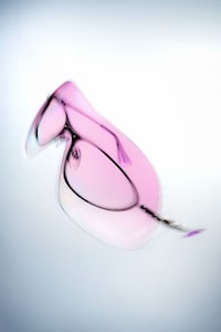 Ultra-Chic Shield-Shaped Eyewear Silhouettes Image 3
