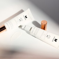 Broad-Spectrum High-Quality SPF Capsules Image 2