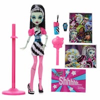 Cinematic Horror-Inspired Doll Capsules Image 2