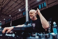 DJ-Forward Fitness Experiences