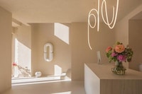Pared-Back Exclusive Beauty Salons Image 3