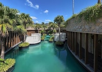 Luxurious Hidden Spa Designs Image 3