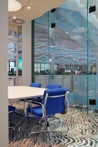 Contemporary Dynamic Workspace Designs Image 2