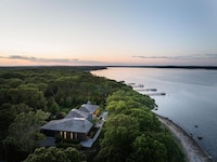 Thoughtfully Reimagined Waterfront Landscapes Image 3