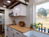 Farmhouse Tiny Homes Image 3