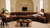 Comfy Customization-Driven Sofas