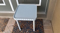 Low-Tech Delivery Tables Image 2