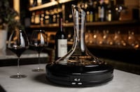 Modern Crystal Decanter Designs Image 1