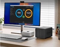 Eight-Bay Hybrid Storage Enclosures Image 2
