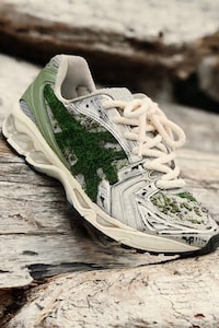 Moss-Inspired Runners Image 2