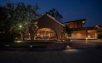Dreamy Climate-Responsive Retreats Image 2