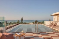 Retro-Inspired Rooftop Bars