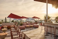 Retro-Inspired Rooftop Bars Image 3
