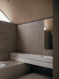 Ultra-Elegant Minimalist House Designs Image 5