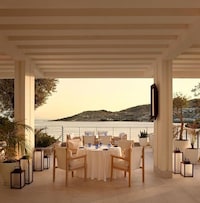 Modern Luxury Hotel Restaurants Image 3