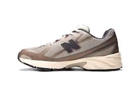 Minimalist Running Shoes Image 2
