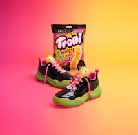 Small-Footed Sneakers Image 2