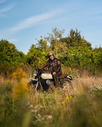 Electric Vintage-Inspired Motorcycles Image 2