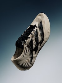 Lightweight Cooling Footwear Image 2