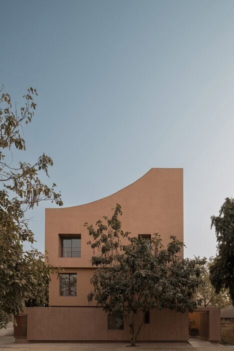 Curved Courtyard Homes