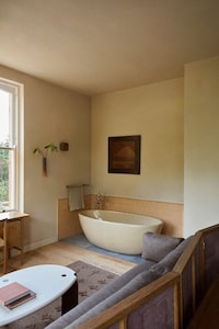 Restored Victorian Guesthouses Image 2