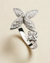 Blossom-Inspired High Jewelry Collections