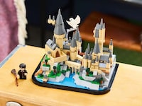 Mini Castle Brick Models Image 1