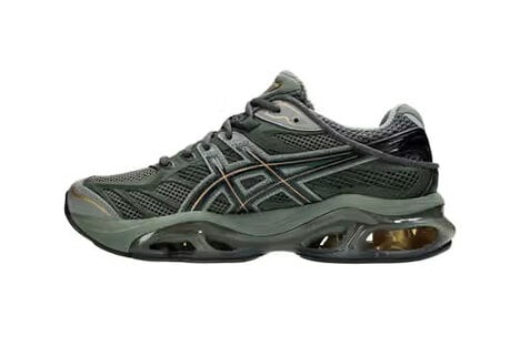 Layered Earth-Tone Runners
