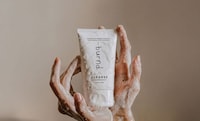 One-Step Facial Cleansers Image 2