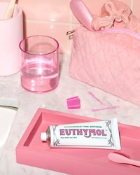 Pink Whitening Toothpastes Image 2