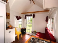 Towable Cottage-Style Homes Image 4
