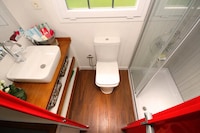 Towable Cottage-Style Homes Image 6