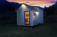 Towable Cottage-Style Homes Image 8