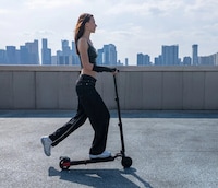 Backpack-Sized Folding Scooters Image 2
