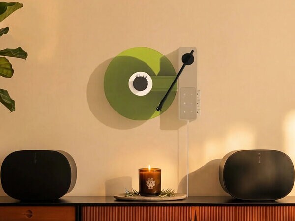 Vertical Wall Turntables
