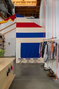 Modern Outdoor Retail Stores Image 2